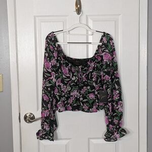 NWT Japna Girly Black and Purple‎ Floral Flowy Cropped Blouse Size Large